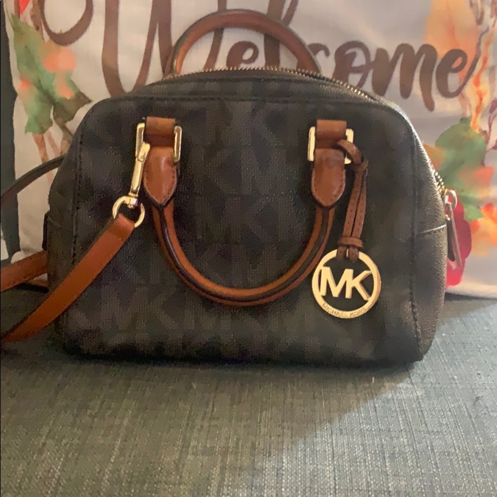 Mini Signature Michael Kors